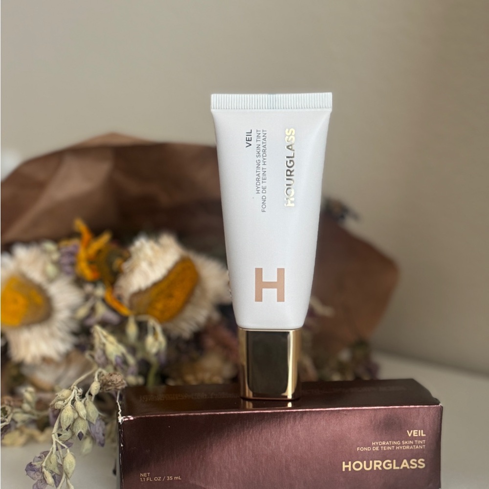 Hourglass - Veil Hydrating Skin Tint Foundation